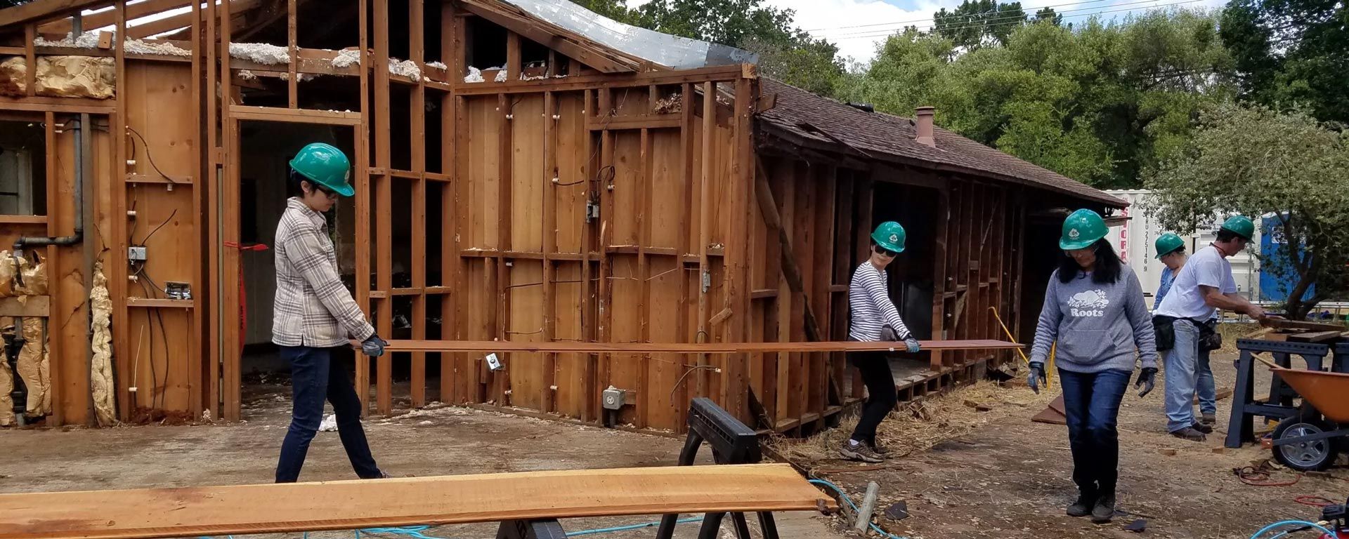 deconstruction trainings offered free from the ReUse Institute